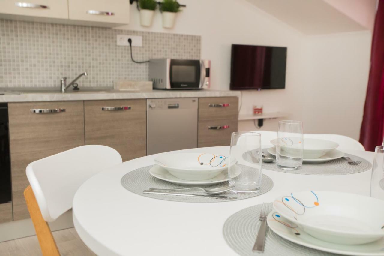 Apartments Tonka シベニク エクステリア 写真