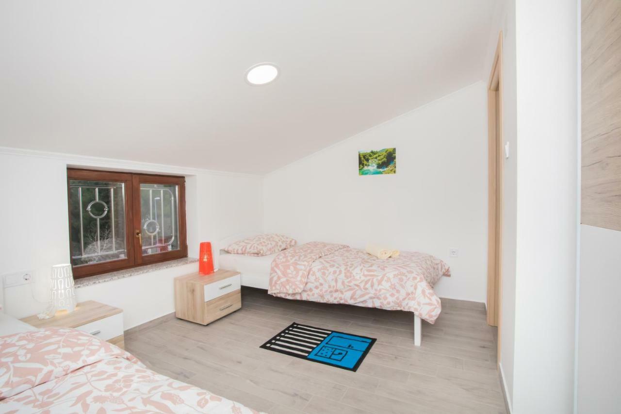 Apartments Tonka シベニク エクステリア 写真
